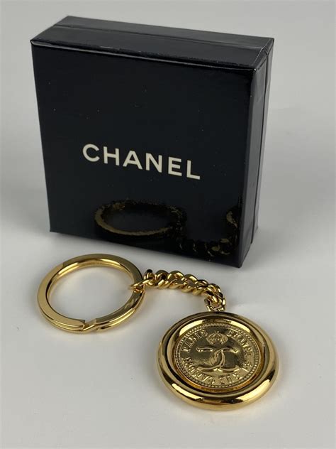 porte clé chanel|petite maroquinerie chanel.